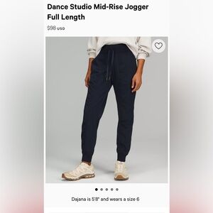 Like New LULULEMON size 6 Dance Studio Mid Riser pants in NAVY